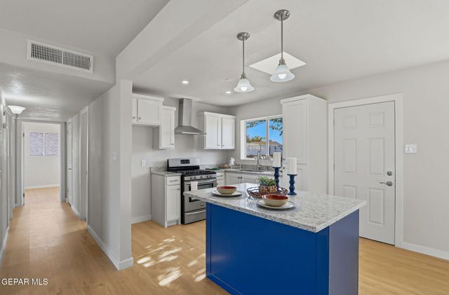 9205 Salisbury Drive, El Paso, TX 79924