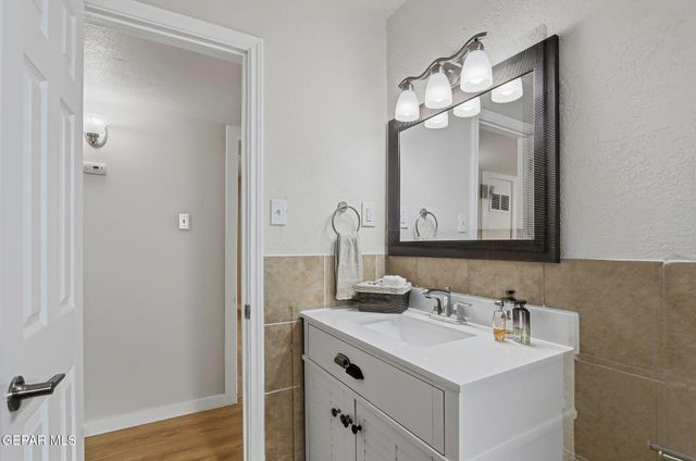 9205 Salisbury Drive, El Paso, TX 79924