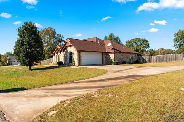 2200 McKeller Rd., Mount Pleasant, TX 75455