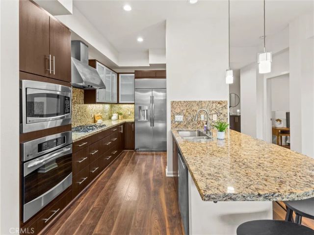 21 Gramercy 208, Irvine, CA 92612