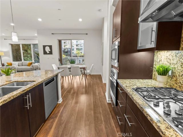 21 Gramercy 208, Irvine, CA 92612