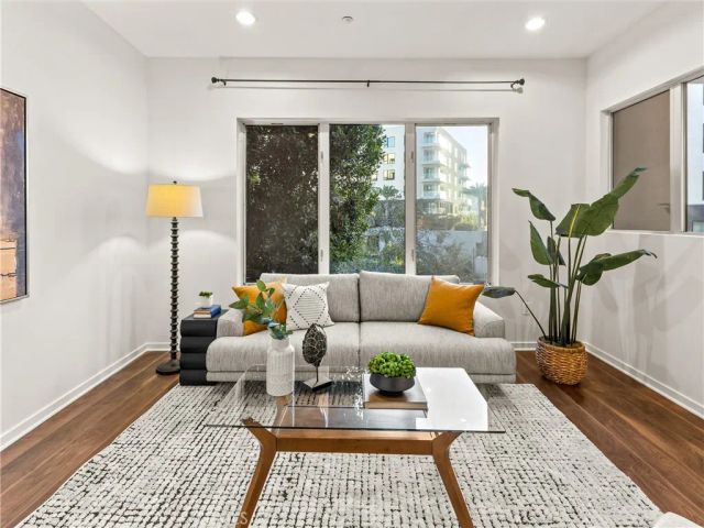 21 Gramercy 208, Irvine, CA 92612