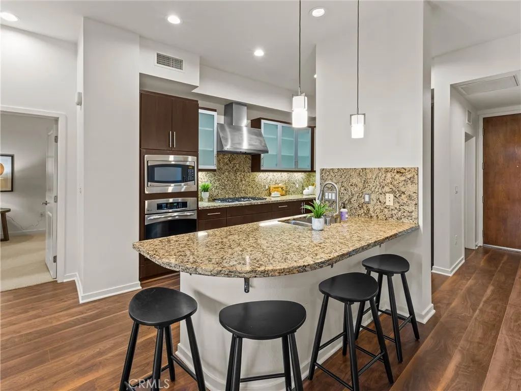 21 Gramercy 208, Irvine, CA 92612