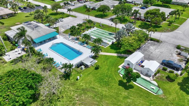 760 High Point N, Delray Beach, FL 33445
