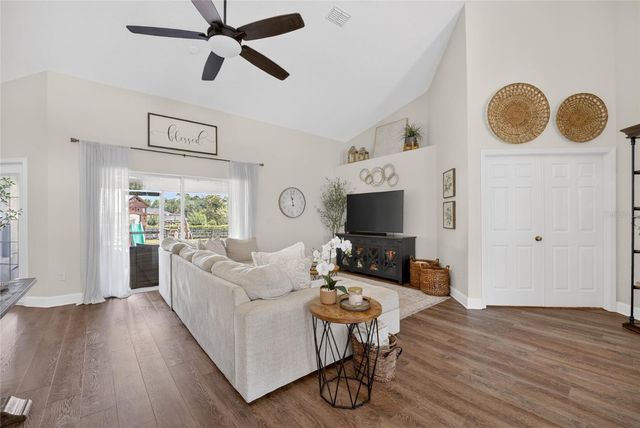 3903 SE 38TH LOOP, Ocala, FL 34480