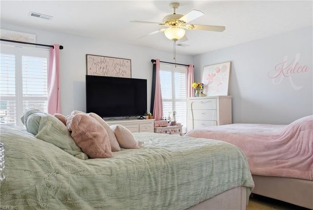 1726 Aspenwood DR, Hampton, VA 23666