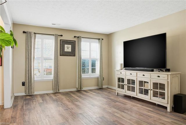 1726 Aspenwood DR, Hampton, VA 23666