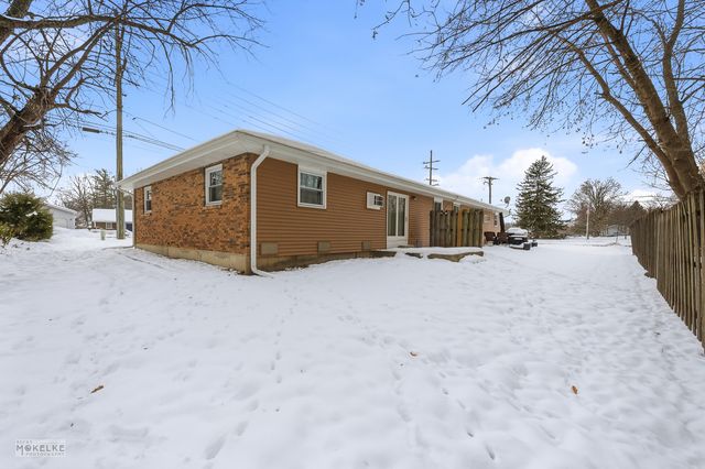 105 W Somonauk Street, Yorkville, IL 60560