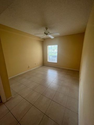 10282 Fox Trail Road 210, Royal Palm Beach, FL 33411