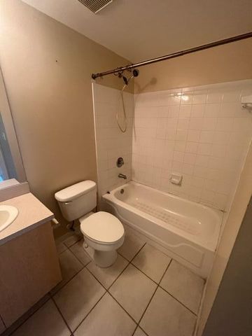 10282 Fox Trail Road 210, Royal Palm Beach, FL 33411