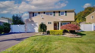 59 Frederick Place, Old Bridge, NJ 08857