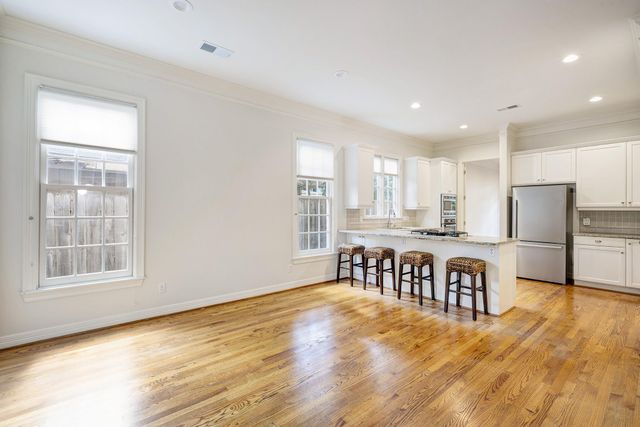 2709 Wroxton Road, West University Place, TX 77005