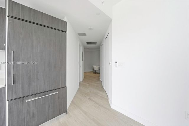 55 SW 9th St 3106, Miami, FL 33130