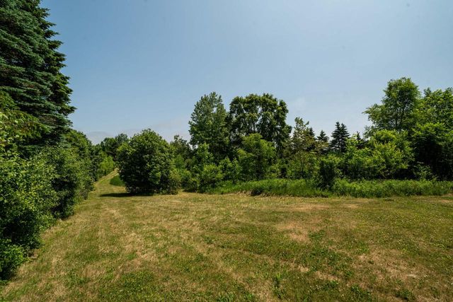 628 Port Washington ROAD, Grafton, WI 53024