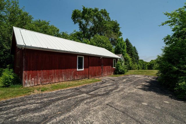 628 Port Washington ROAD, Grafton, WI 53024