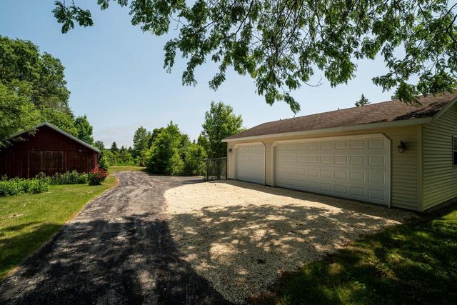 628 Port Washington ROAD, Grafton, WI 53024