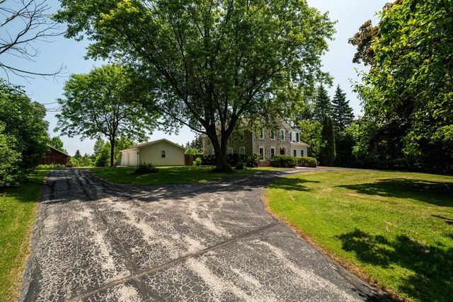 628 Port Washington ROAD, Grafton, WI 53024