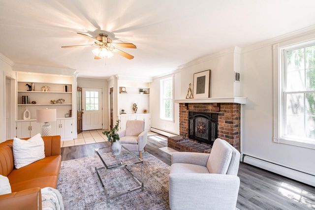 628 Port Washington ROAD, Grafton, WI 53024