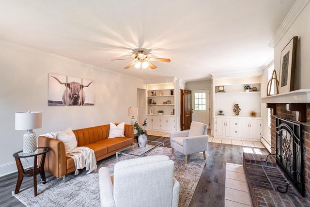 628 Port Washington ROAD, Grafton, WI 53024