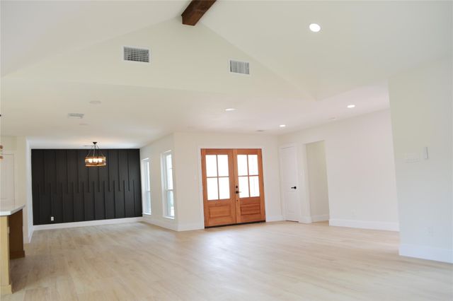 418 Briar Hill Drive, Houston, TX 77042