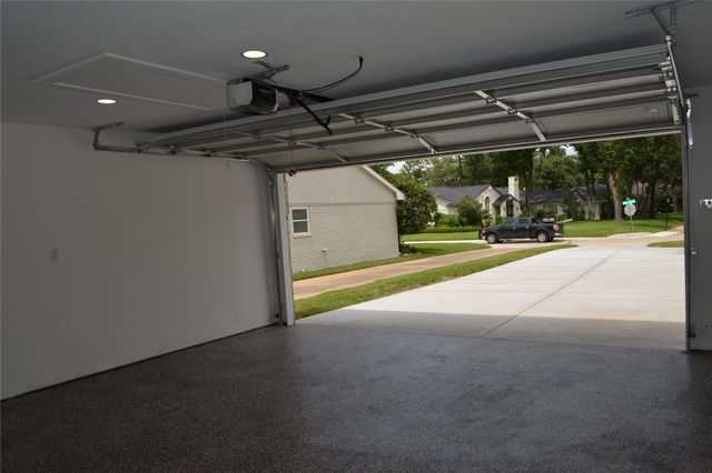 418 Briar Hill Drive, Houston, TX 77042