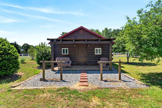278 Holden Dr, Inman, SC 29349