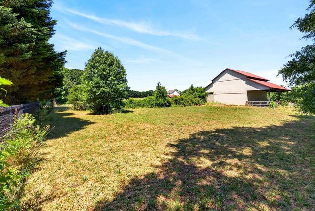 278 Holden Dr, Inman, SC 29349