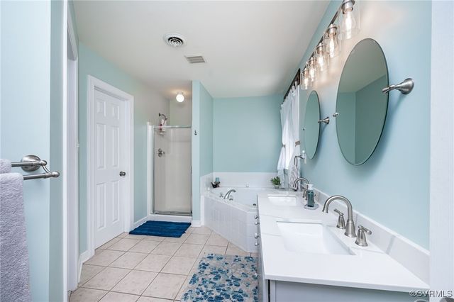 12315 Hillcreek Cir, Midlothian, VA 23112