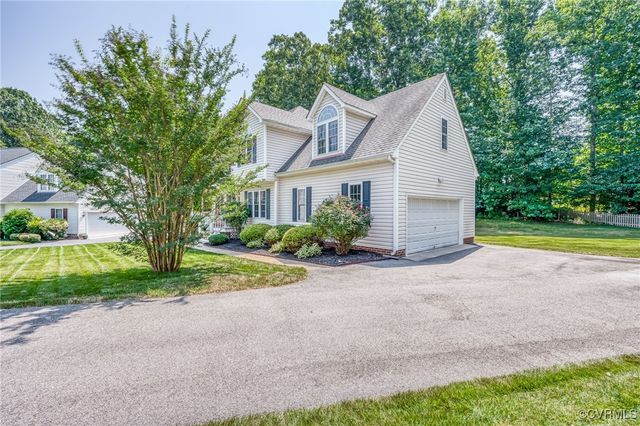 12315 Hillcreek Cir, Midlothian, VA 23112