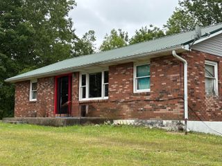 2671 KY 1036, Zachariah, KY 41301