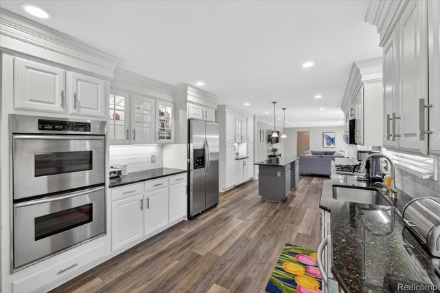 4121 Antique Lane, Bloomfield Hills, MI 48302