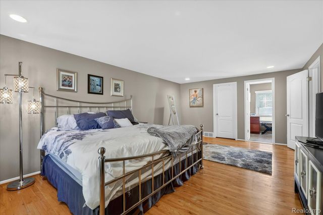 4121 Antique Lane, Bloomfield Hills, MI 48302