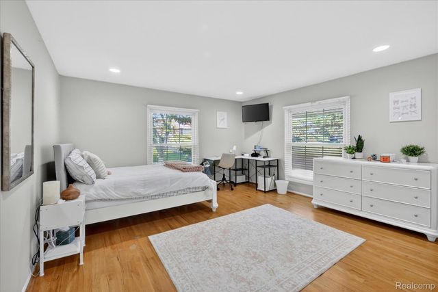 4121 Antique Lane, Bloomfield Hills, MI 48302