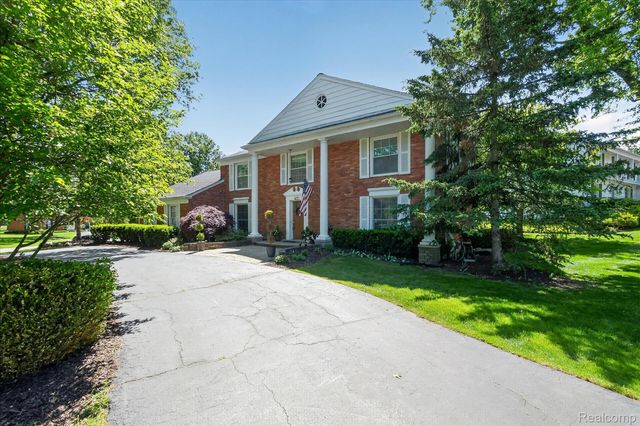 4121 Antique Lane, Bloomfield Hills, MI 48302