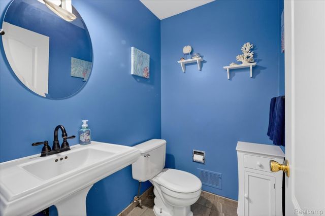 4121 Antique Lane, Bloomfield Hills, MI 48302