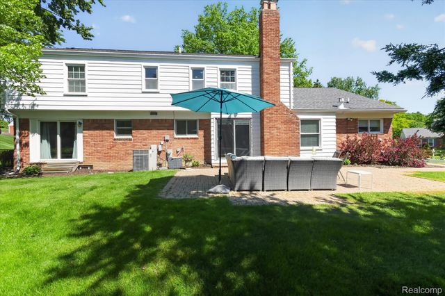 4121 Antique Lane, Bloomfield Hills, MI 48302
