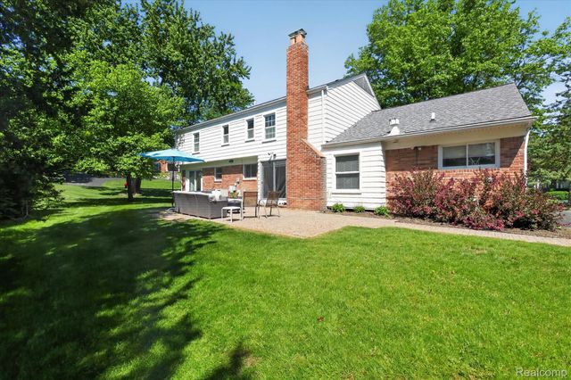 4121 Antique Lane, Bloomfield Hills, MI 48302
