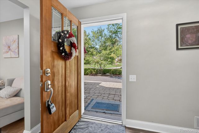 4121 Antique Lane, Bloomfield Hills, MI 48302