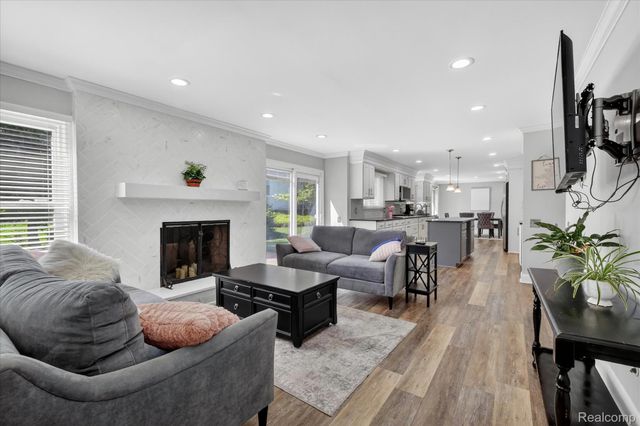 4121 Antique Lane, Bloomfield Hills, MI 48302