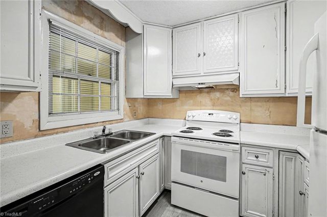 311 Salisbury Street 4, Kernersville, NC 27284