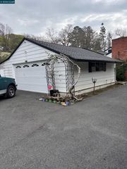 40 Oak Knoll Loop, Walnut Creek, CA 94596