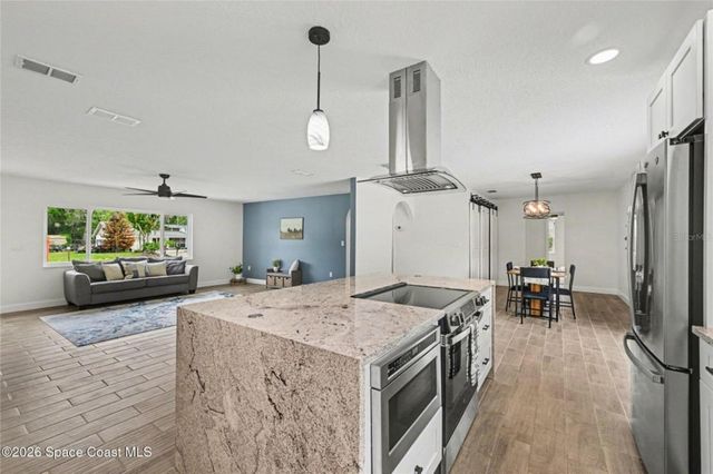 2678 PINE AVENUE, Mims, FL 32754