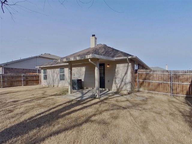 736 Elizabeth Drive, Burleson, TX 76028