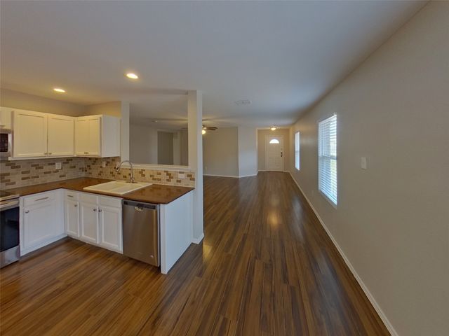 736 Elizabeth Drive, Burleson, TX 76028