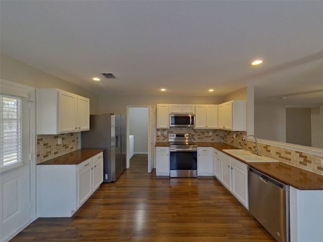 736 Elizabeth Drive, Burleson, TX 76028