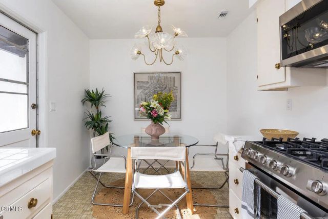 2211 Casitas Avenue, Altadena, CA 91001