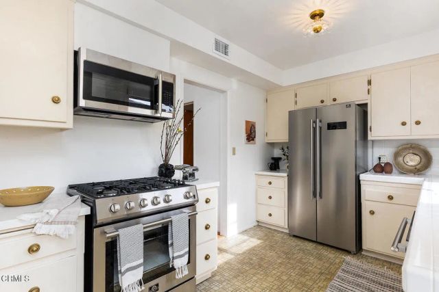2211 Casitas Avenue, Altadena, CA 91001