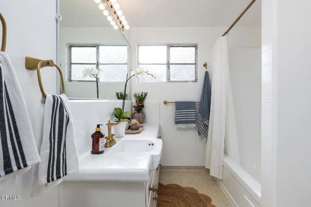 2211 Casitas Avenue, Altadena, CA 91001