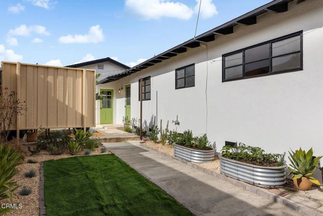 2211 Casitas Avenue, Altadena, CA 91001