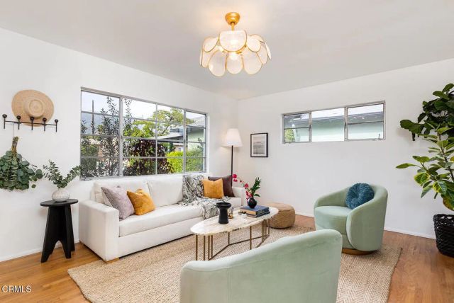 2211 Casitas Avenue, Altadena, CA 91001